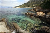 Felsige Küste in der Bucht von S. Andrea (Italien, Elba) - Bay of S.Andrea (Italy, Elba)