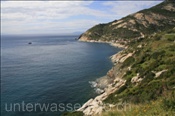 Westküste mit der Ortschaft Chiessi (Italien, Elba) - Westcoast (Italy, Elba)