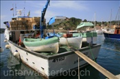 Fischerboot im Hafen von Porto Azzurro (Italien, Elba) - Fishing-boat in the harbour of Porto Azzurro (Italy, Elba)