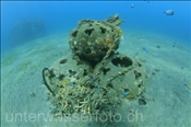 Künstliche Riffstruktur mit wenig Korallenbewuchs (Bali, Indonesien) - Reef-Balls (Bali, Indonesia)