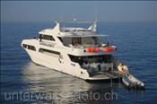 Tauchsafariboot im Roten Meer (Ägypten, Rotes Meer) -  Diveboat (Aegypt, Red Sea)